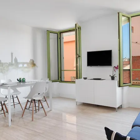 Old Town Apartamento Cannes