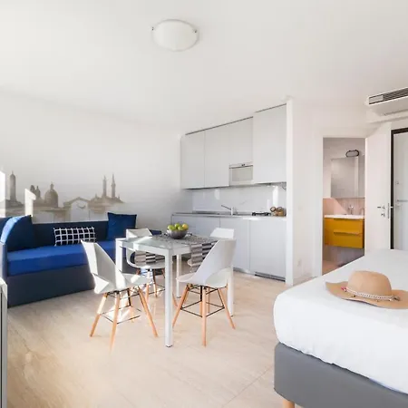 Old Town Apartamento Cannes